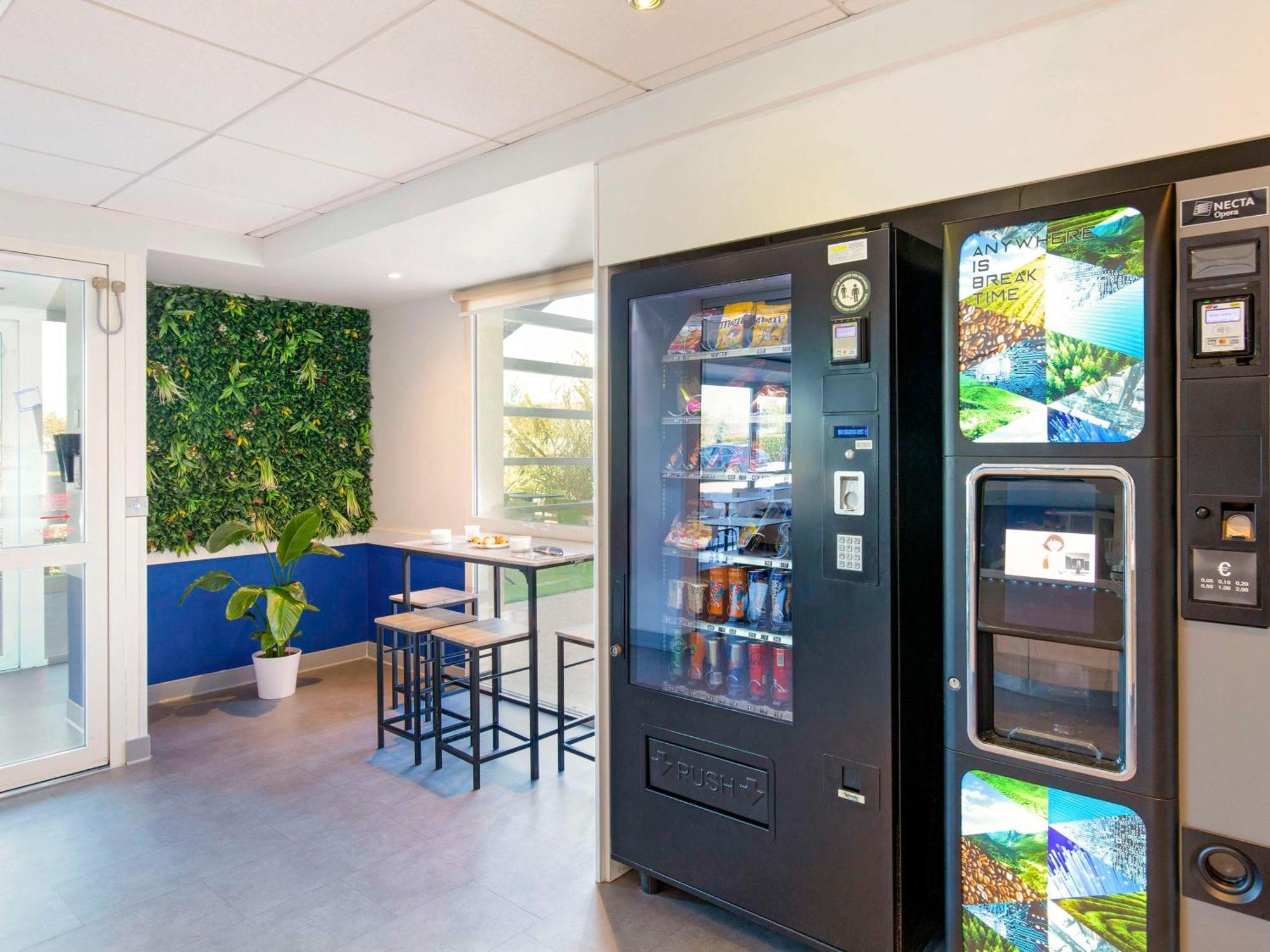 Ibis Budget Saint-Maximin ภายนอก รูปภาพ