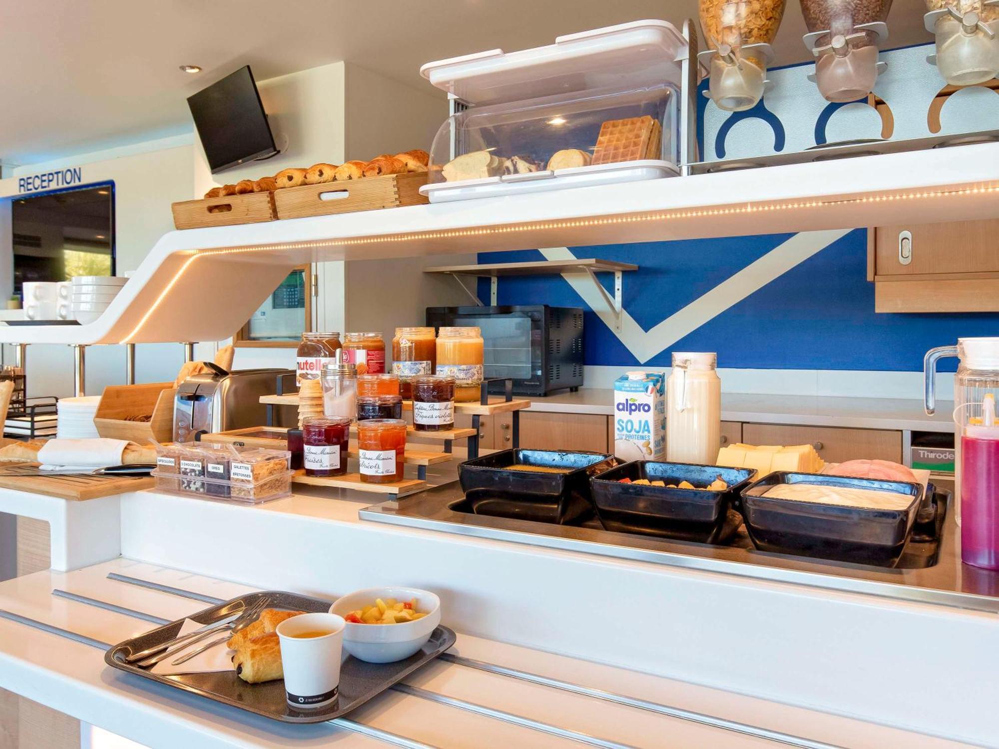 Ibis Budget Saint-Maximin ภายนอก รูปภาพ