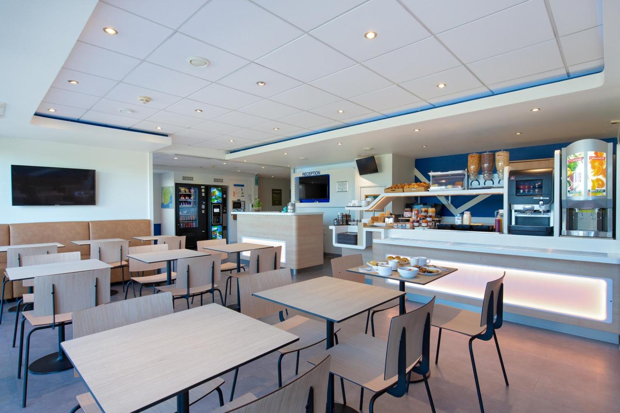 Ibis Budget Saint-Maximin ภายนอก รูปภาพ