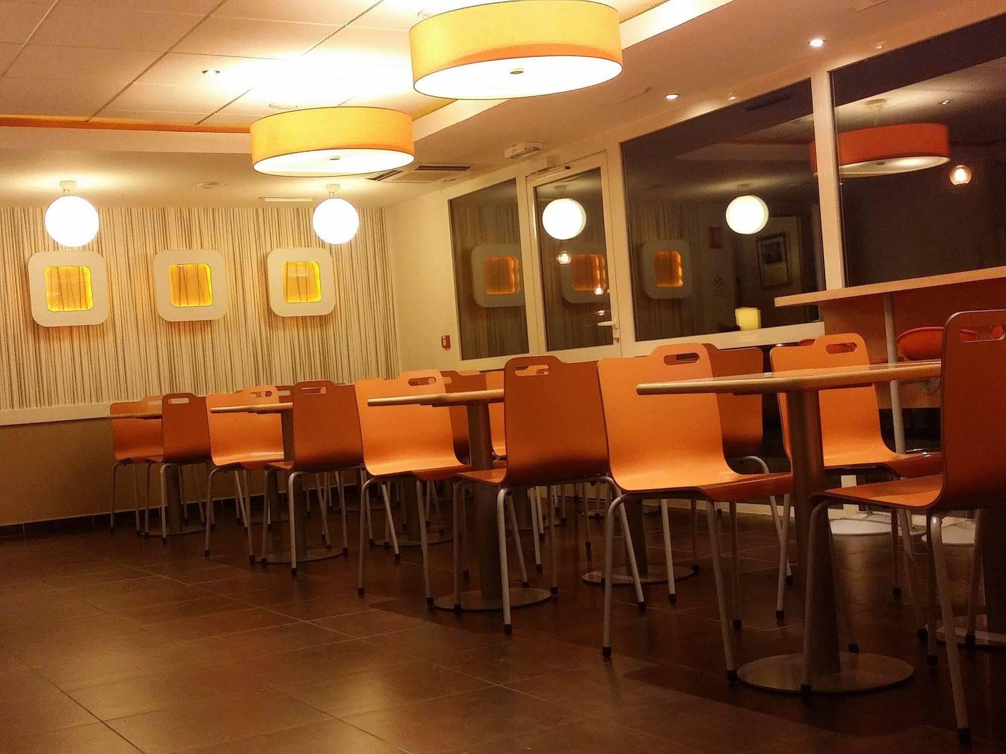 Ibis Budget Saint-Maximin ภายนอก รูปภาพ